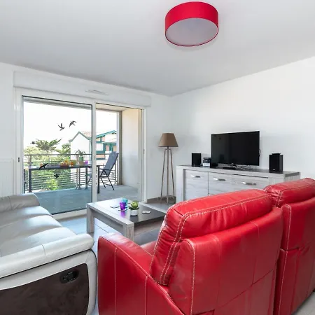 Superbe Neuf A Deux Pas De La Avec Balcon Et Parking Prive A - Fr-1-239-387 *