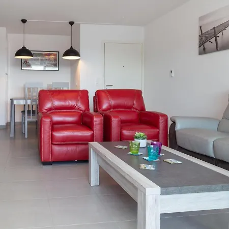 Superbe Neuf A Deux Pas De La Avec Balcon Et Parking Prive A - Fr-1-239-387