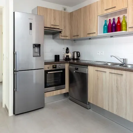 Apartment Superbe Neuf A Deux Pas De La Avec Balcon Et Parking Prive A - Fr-1-239-387