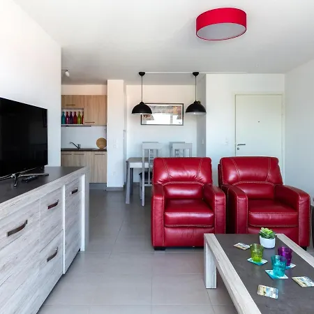 Apartment Superbe Neuf A Deux Pas De La Avec Balcon Et Parking Prive A - Fr-1-239-387 Capbreton