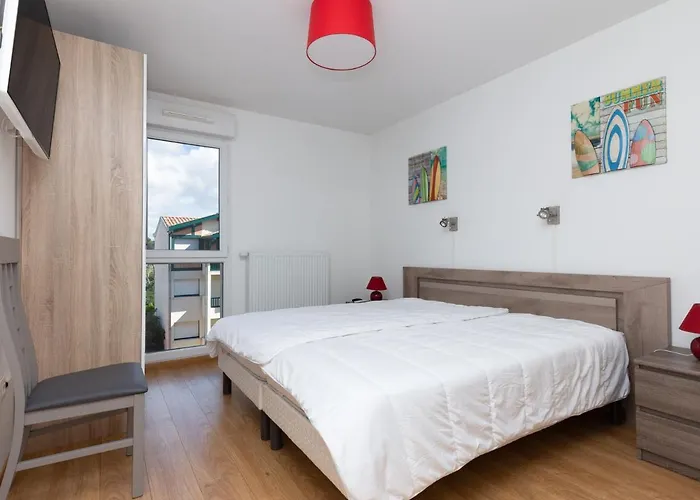 Daire Superbe Neuf A Deux Pas De La Avec Balcon Et Parking Prive A - Fr-1-239-387